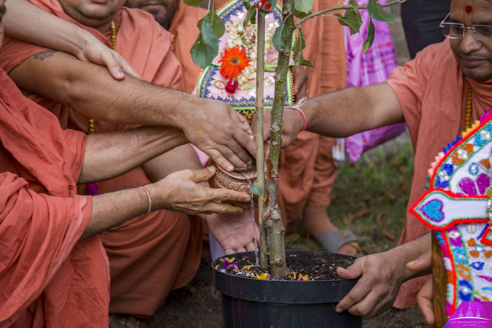 7D2A6947 copy - ©1987-2017 SKS Swaminarayan Temple East London